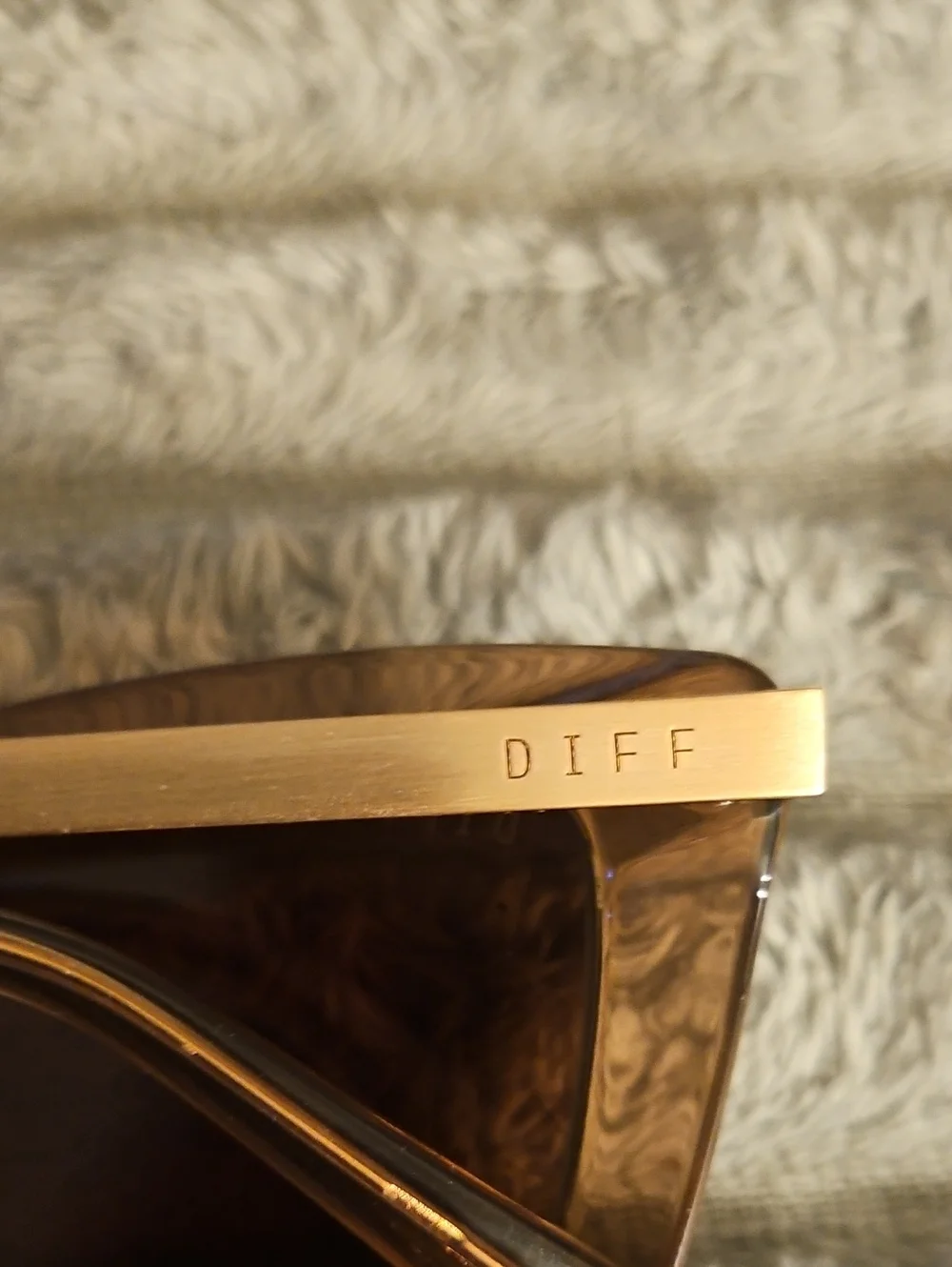 DIFF Eyewear Becky ....new